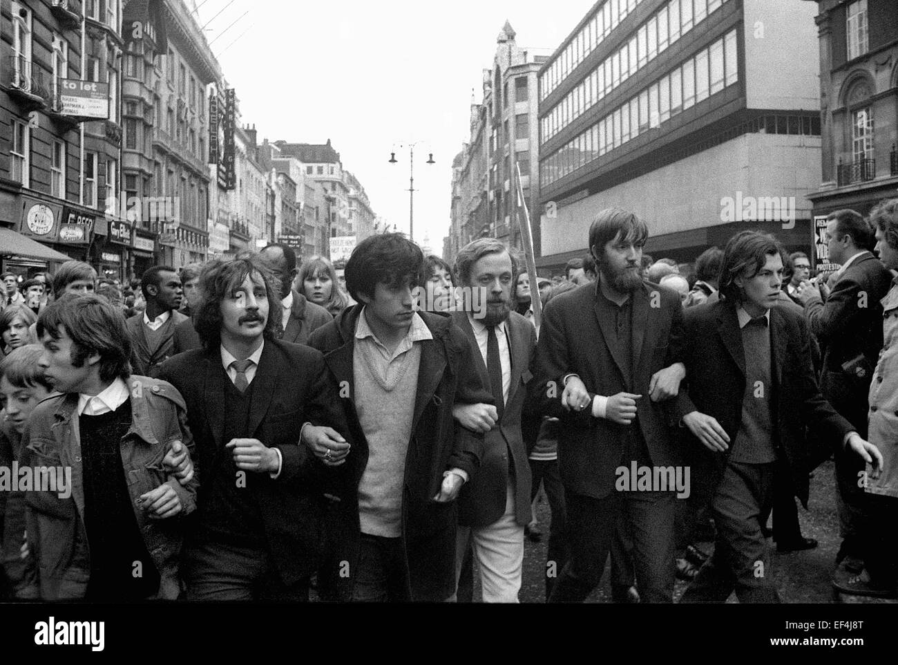 Protesters at anti-Vietnam war rally London 1968 Stock Photo