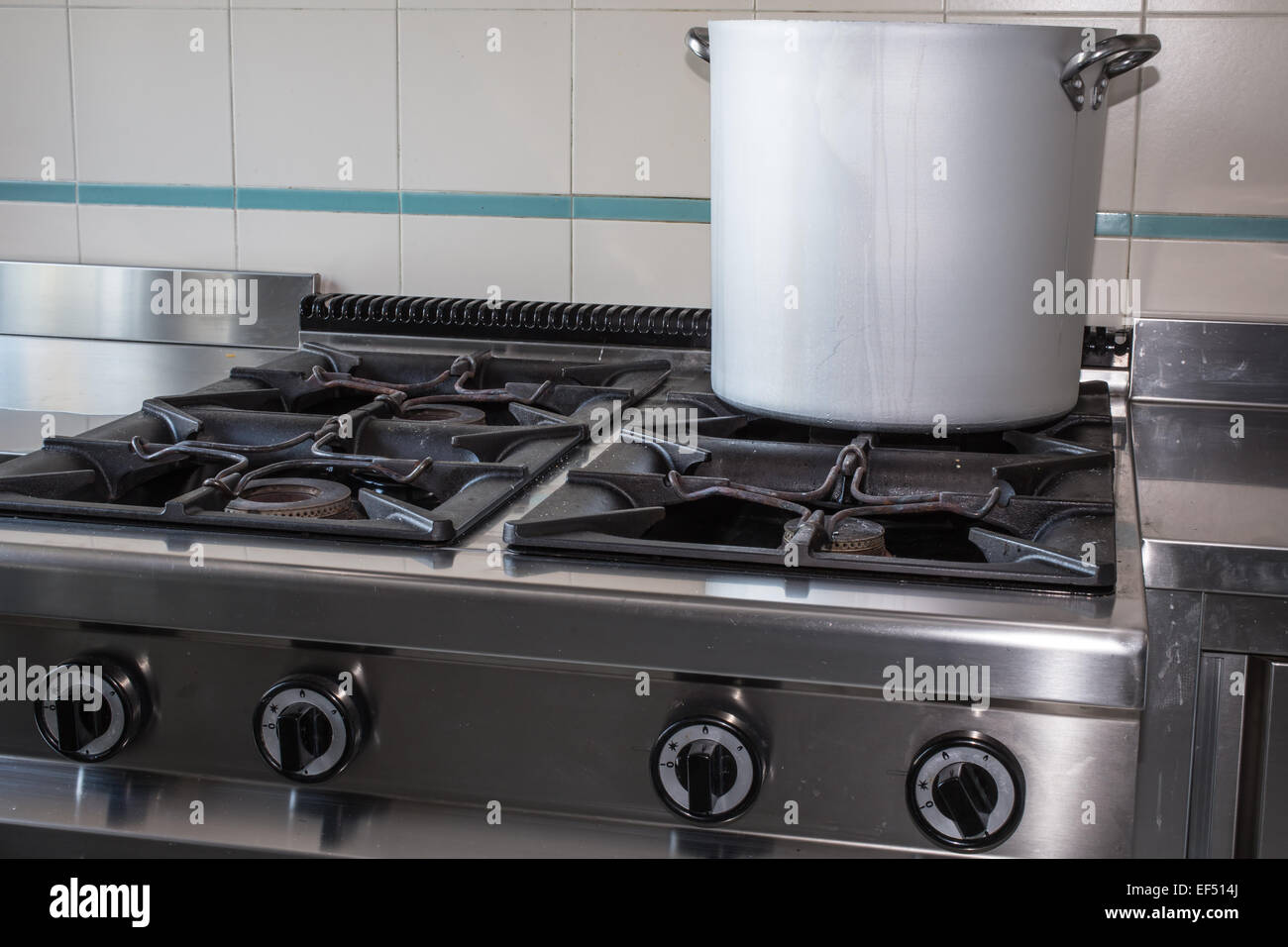 Portable stove hi-res stock photography and images - Alamy