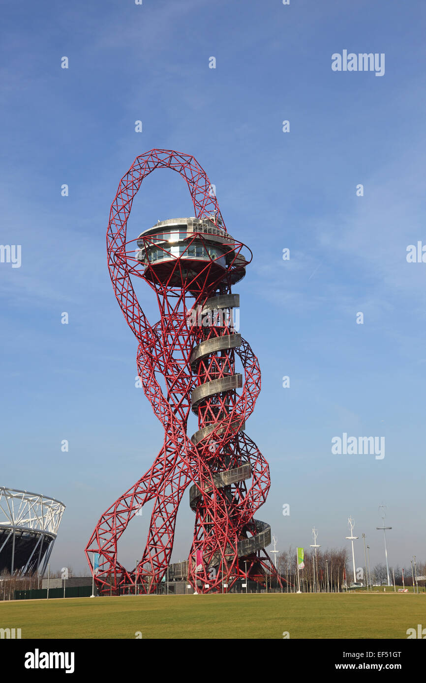 The 114m tall ArcelorMittal Orbit observation tower in the Queen Elizabeth Olympic Park in London.  UK's largest sculpture Stock Photo