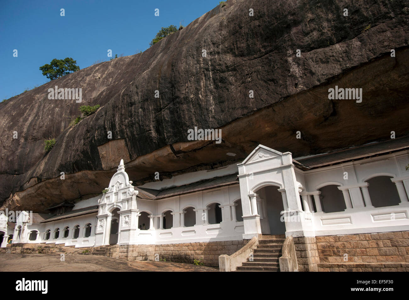 Dambulla cave temple in Matale district, Srilanka Stock Photo - Alamy