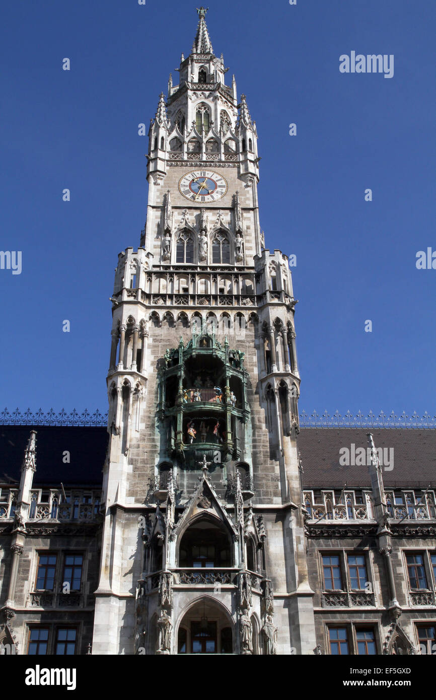 THE GLOCKENSPIEL MARIENPLATZ MUNICH GERMANY 17 March 2014 Stock Photo