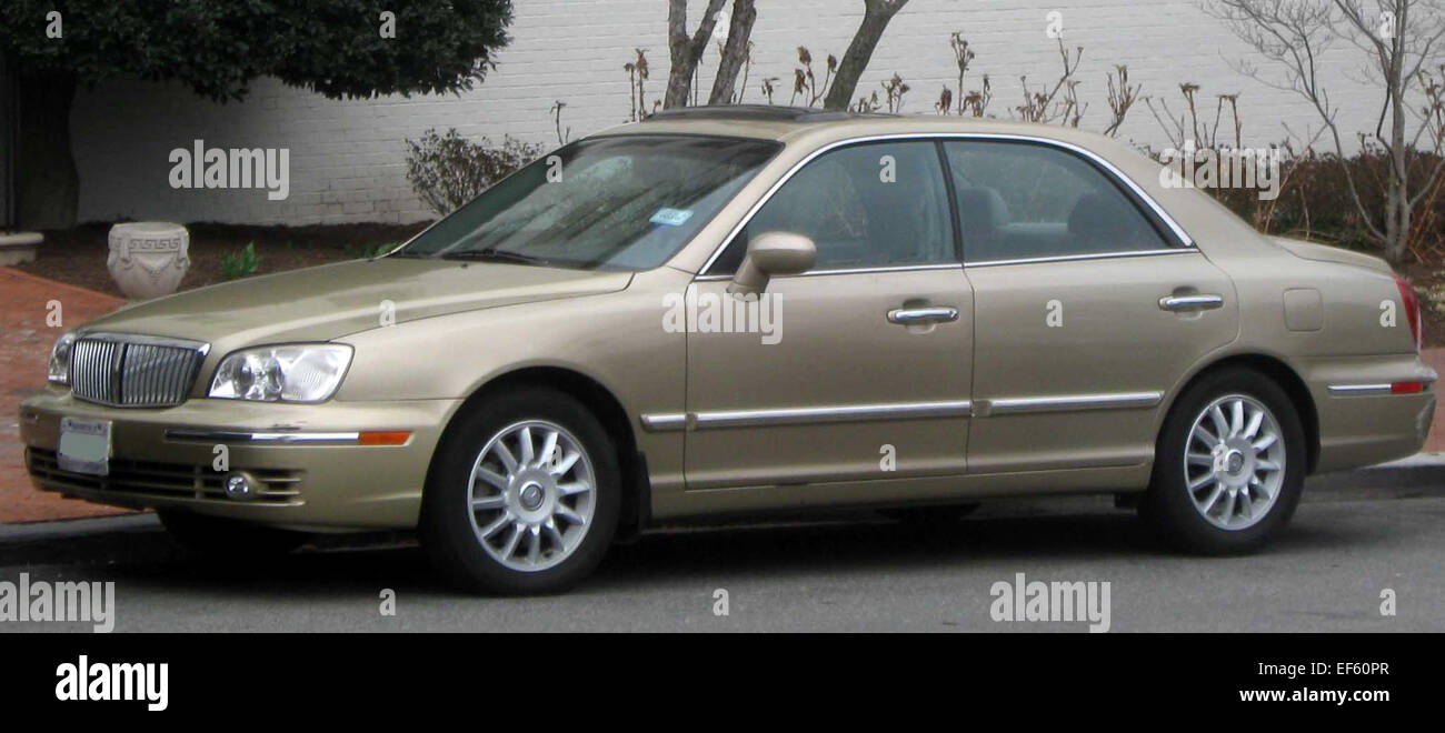 The 2004-2005 Hyundai XG350 L is a full-size sedan that offers luxury ...