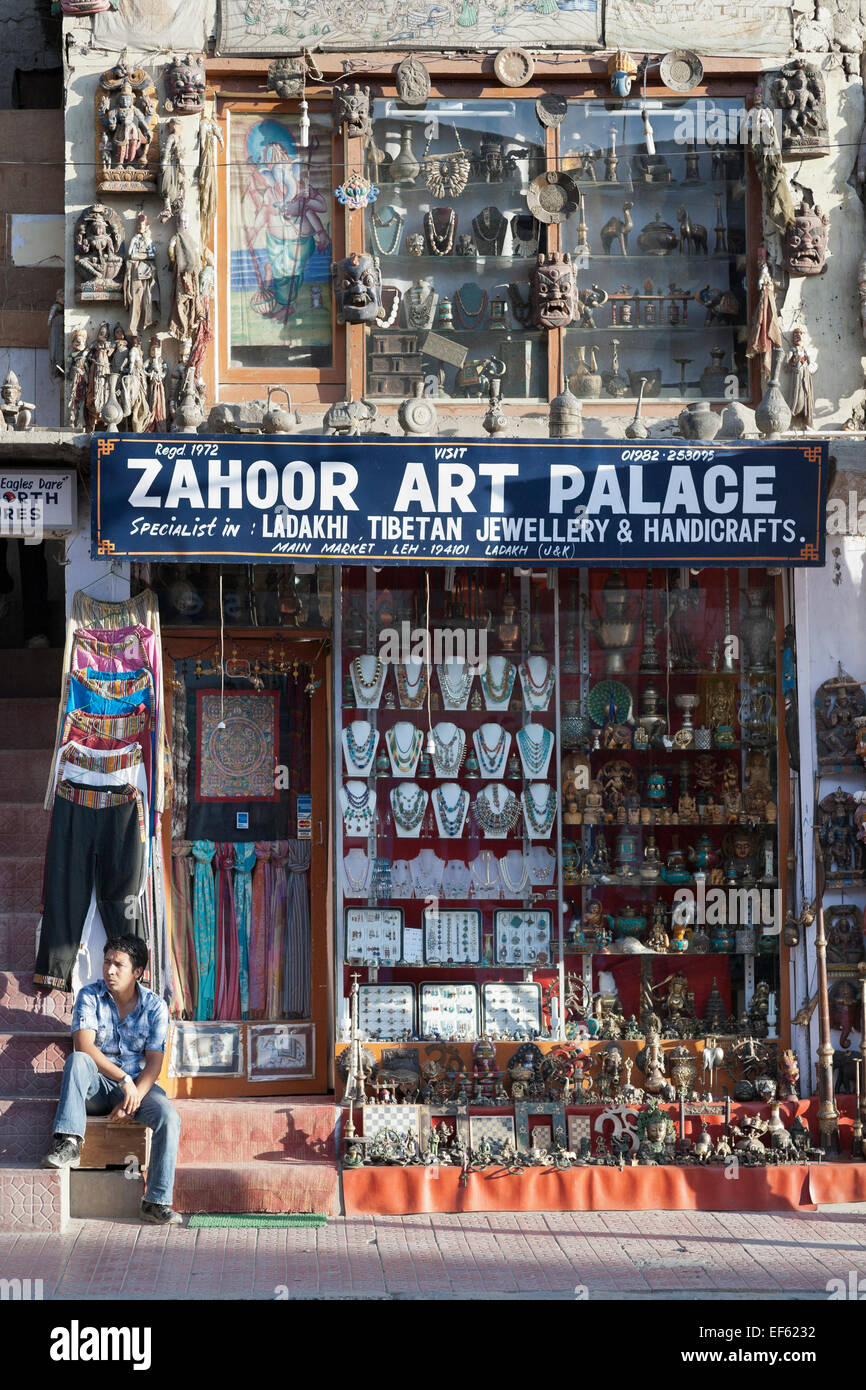 Shop in leh ladakh hires stock photography and images Alamy