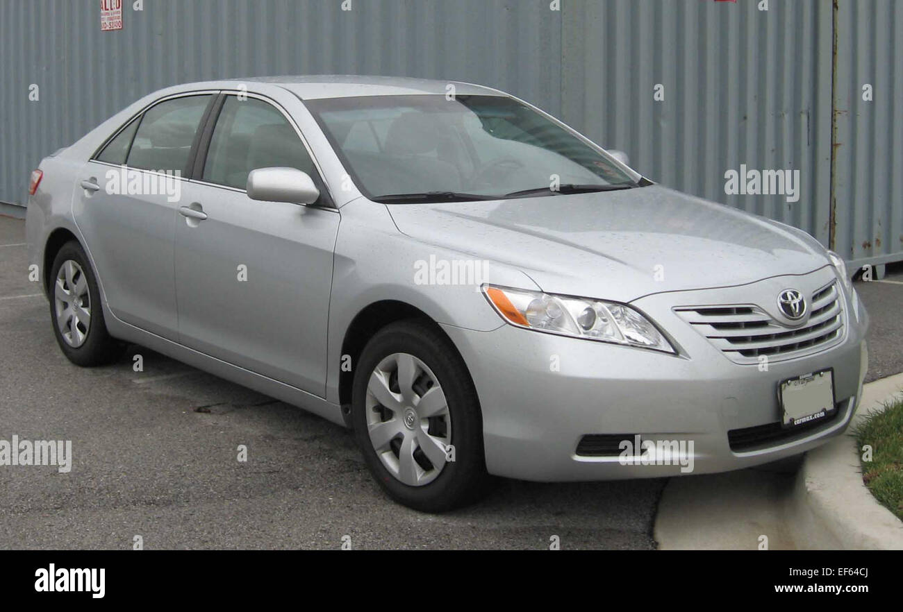 07 Toyota Camry LE Stock Photo - Alamy
