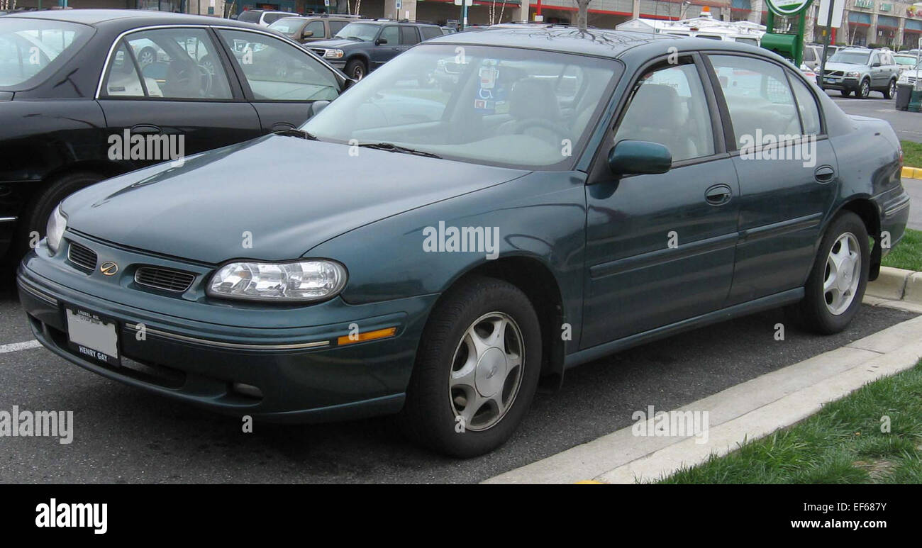 1997 99 Oldsmobile Cutlass Stock Photo Alamy