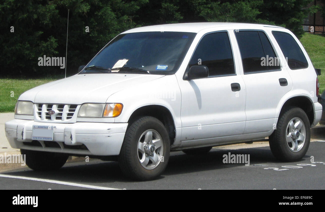 1998 2001 Kia Sportage 05 10 2011 Stock Photo Alamy