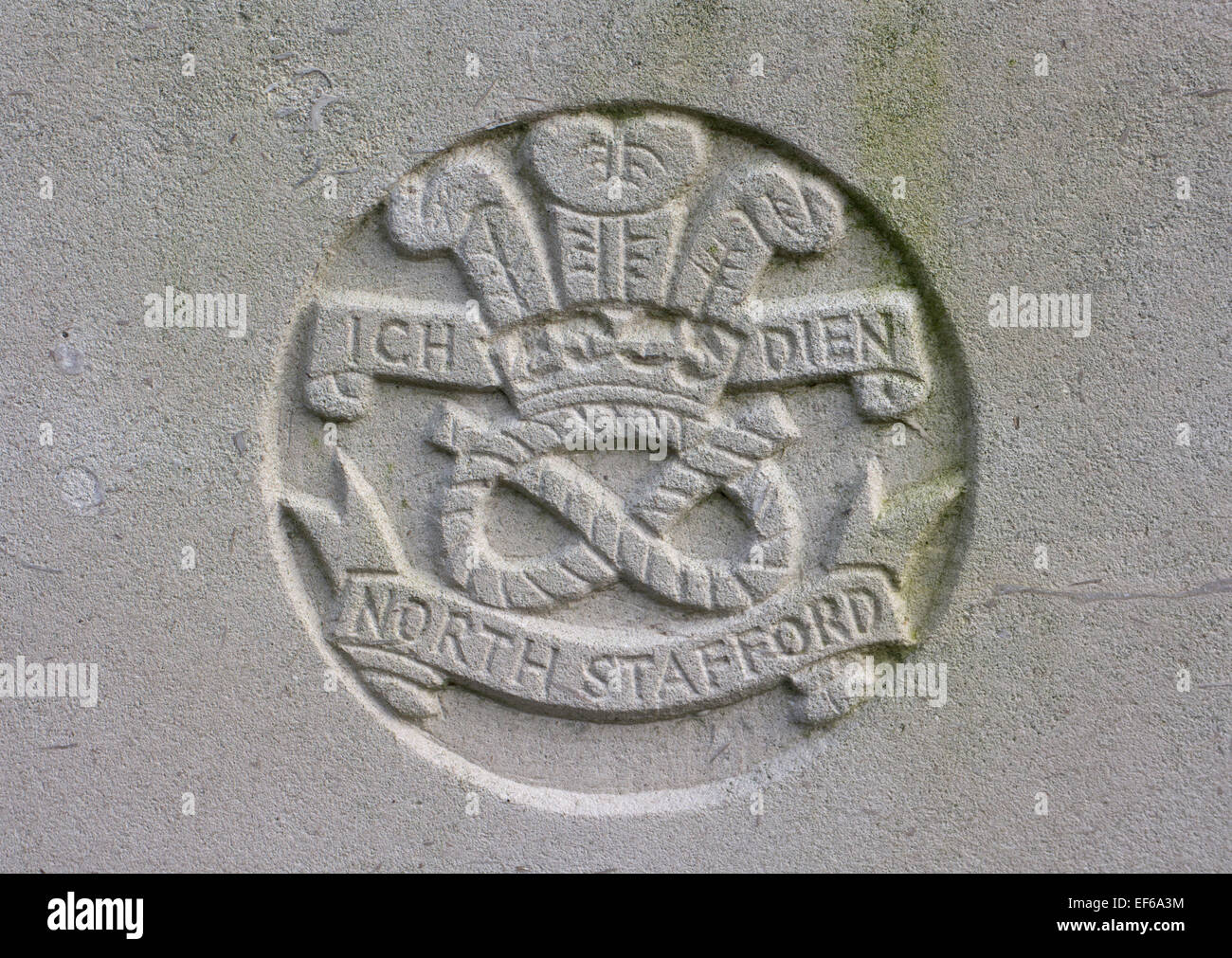 North Staffordshire Regiment emblem on a war grave Stock Photo