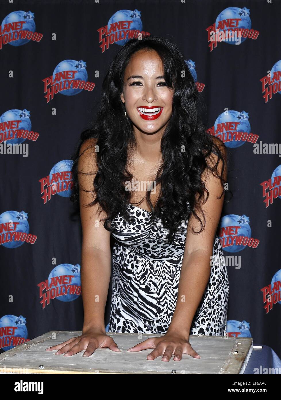 'Aladdin' actress Courtney Reed attends her own handprint ceremony at