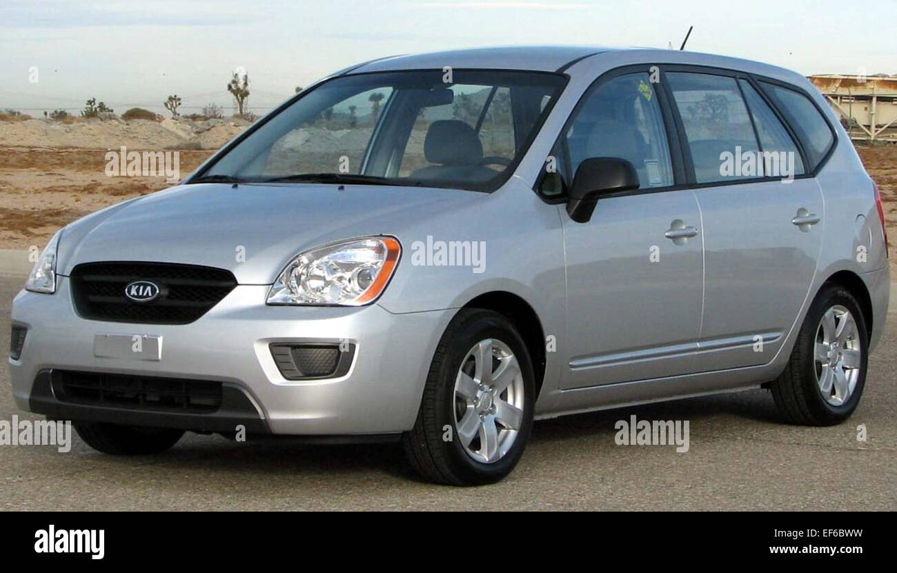 The 2006 Kia Rondo LX is a compact crossover offering a versatile ...