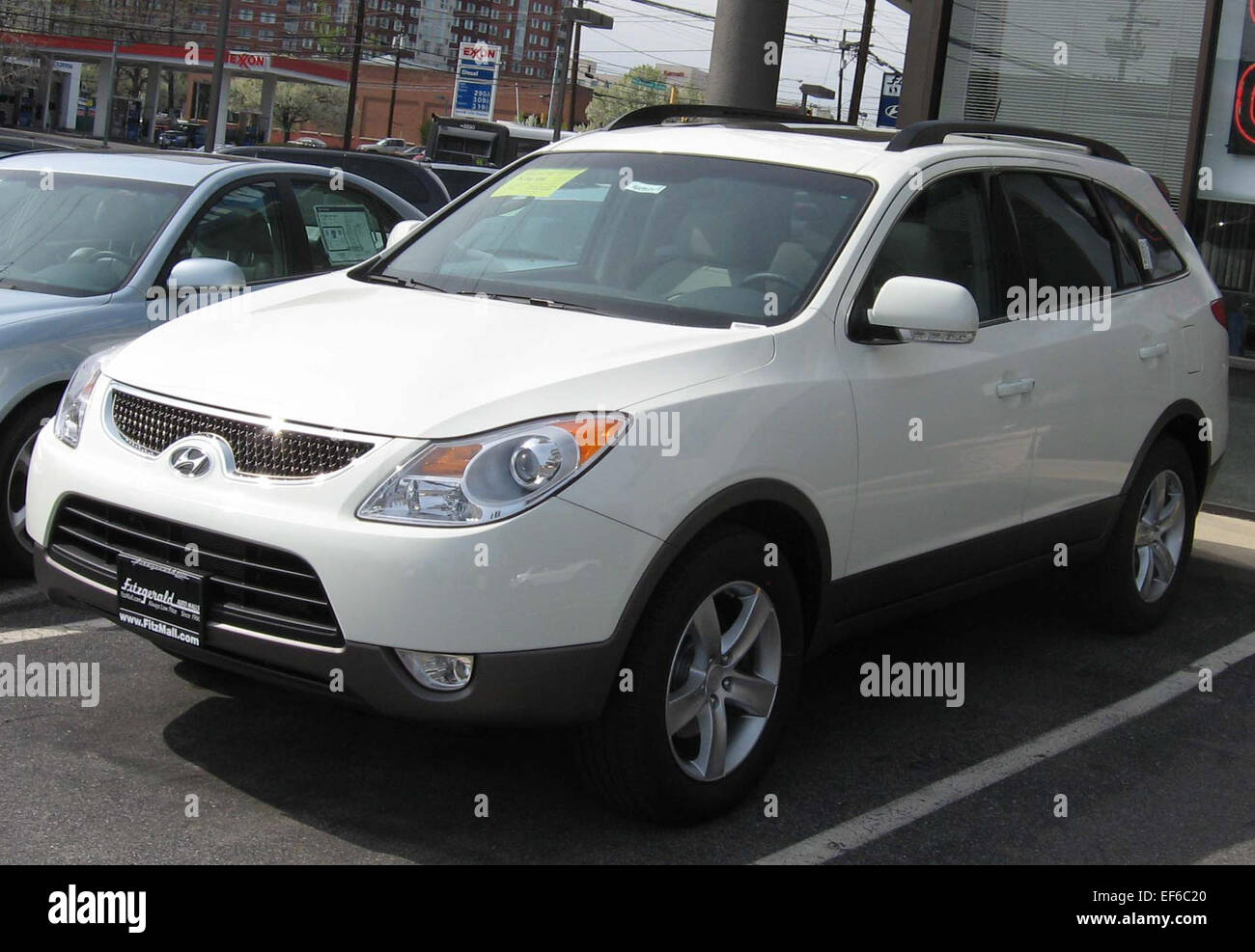 The 2007 Hyundai Veracruz is a mid-size SUV offering a comfortable ride ...