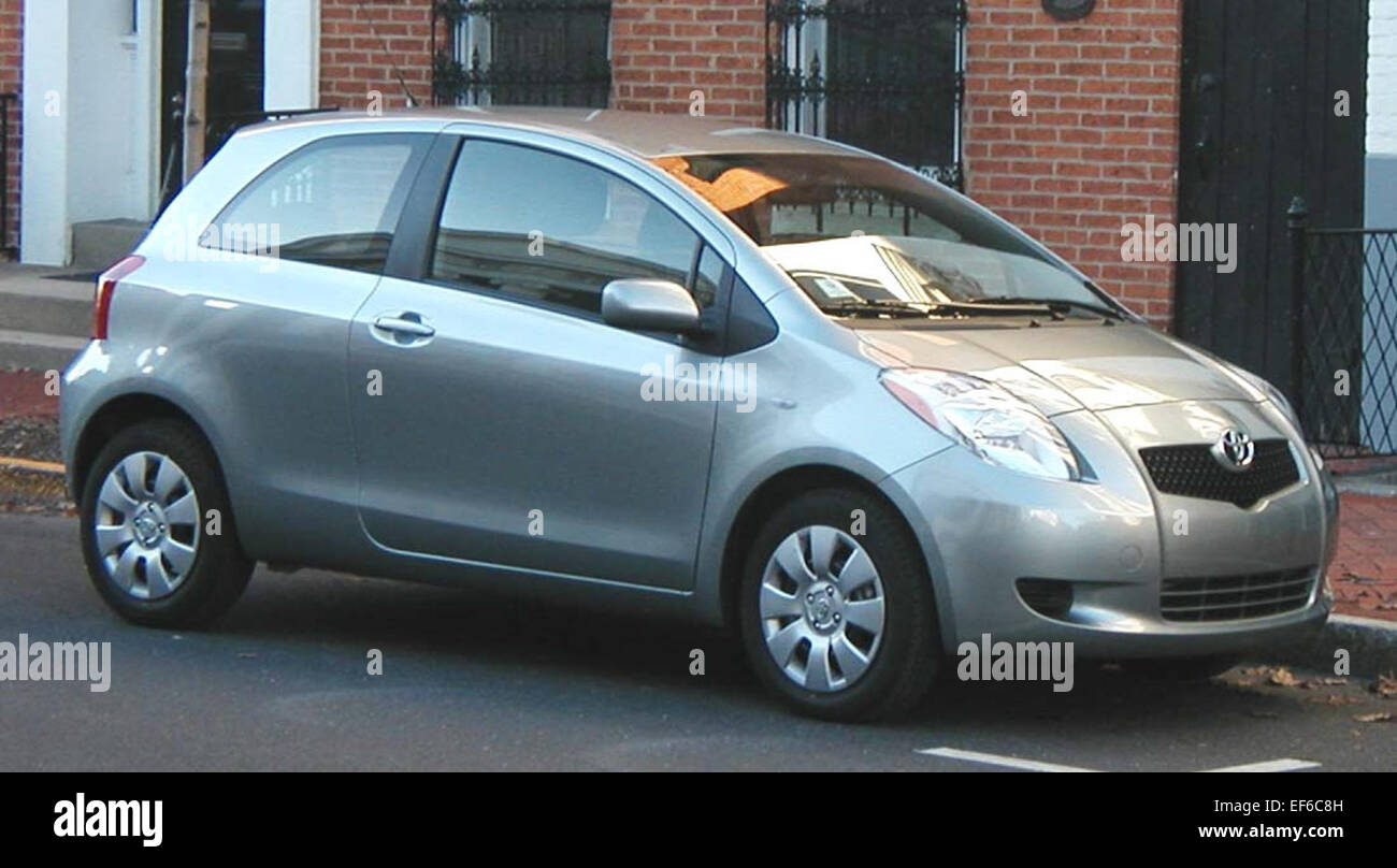 2007 Toyota Yaris hatchback Stock Photo Alamy