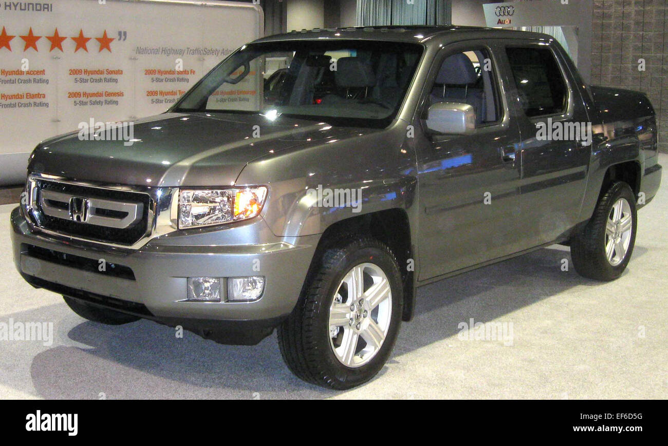 The 2009 Honda Ridgeline is a mid-size pickup truck known for its ...