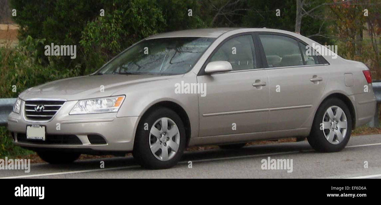 The 2009 Hyundai Sonata GLS is a midsize sedan known for its affordable ...