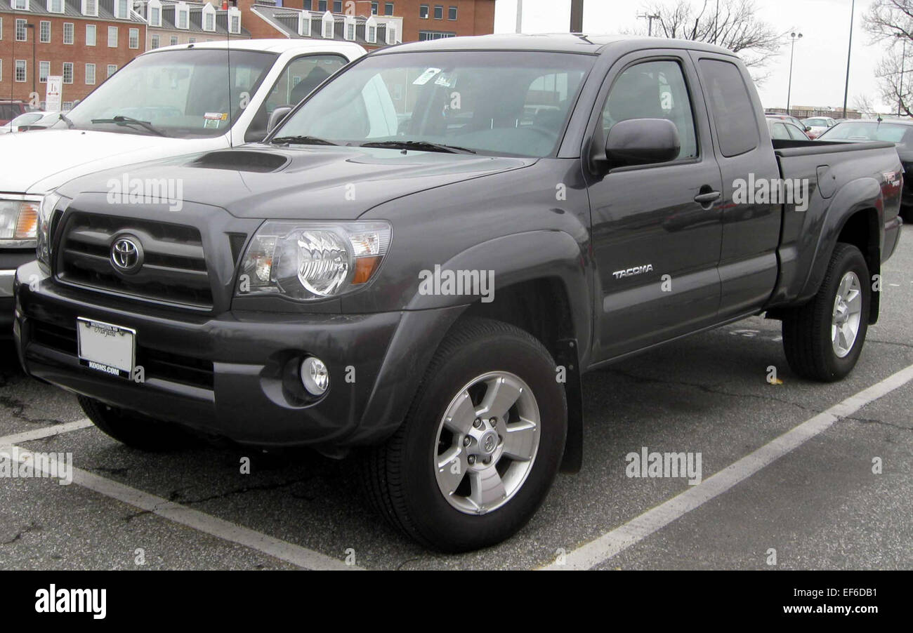 The 2009 Toyota Tacoma Extended Cab is a mid-size pickup truck offering ...