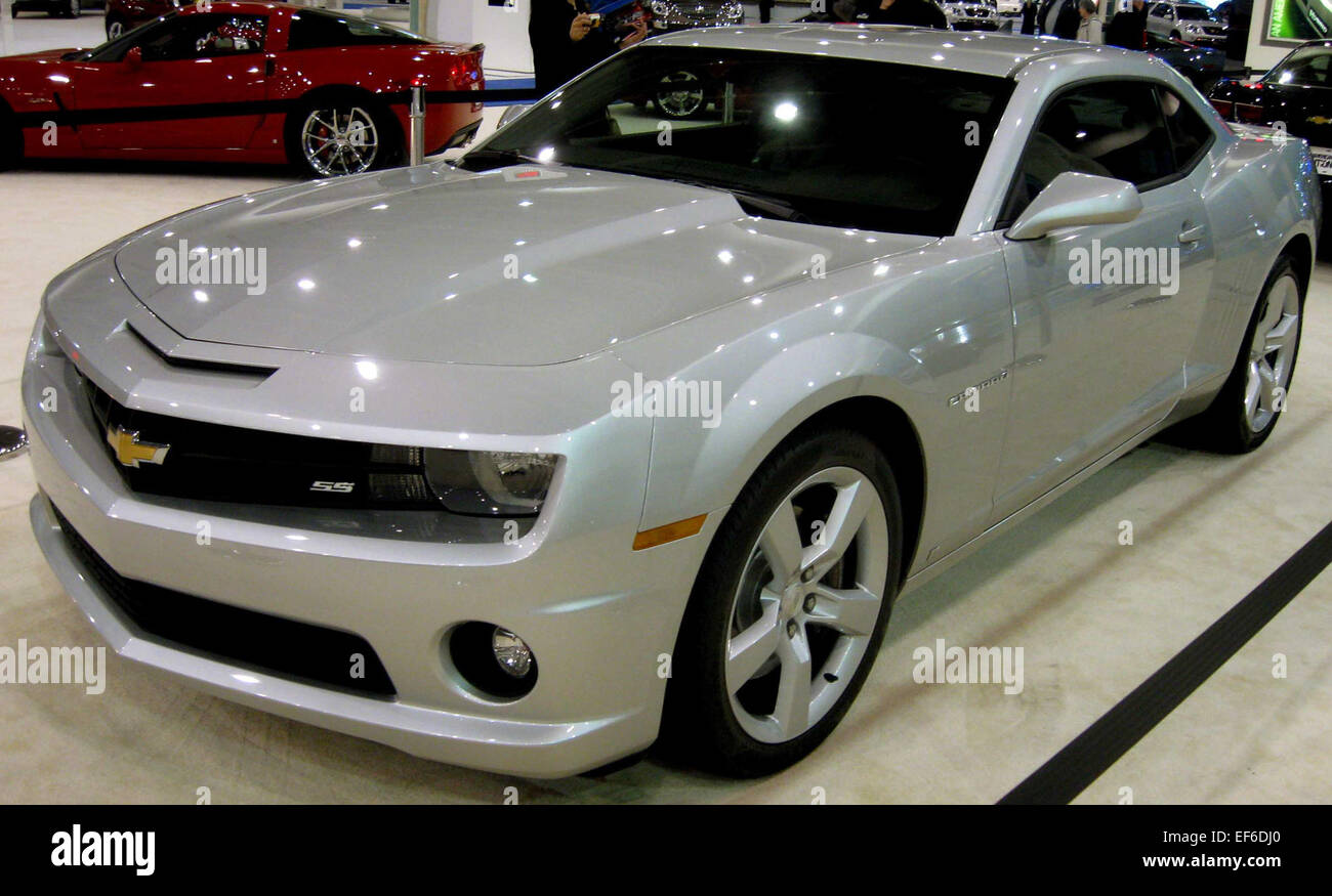 Chevrolet Camaro dashboard Stock Photo - Alamy