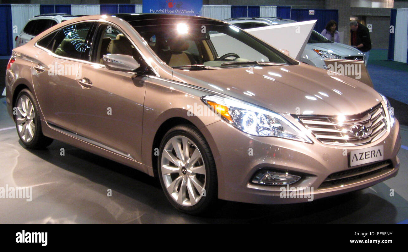 2013 Hyundai Azera 2012 DC Stock Photo - Alamy