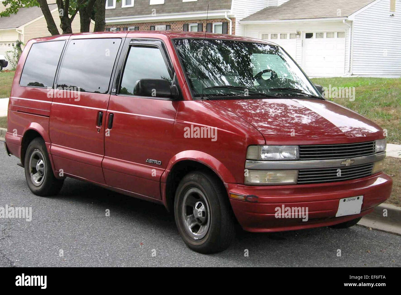 The second-generation Chevrolet Astro, produced in the 1990s and early ...
