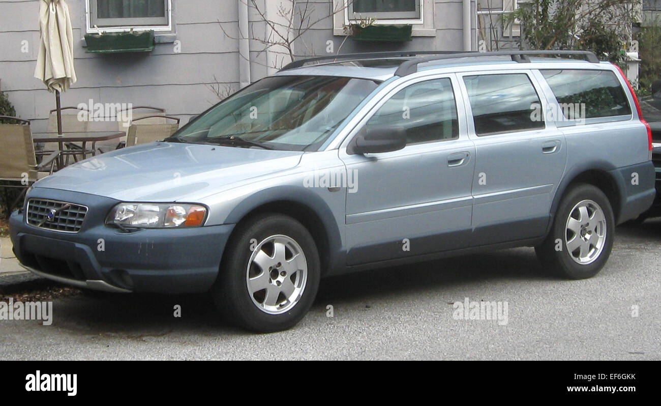 Volvo Xc70 High Resolution Stock Photography And Images Alamy