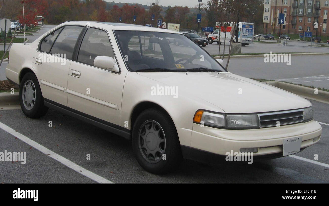 The 1989-1990 Nissan Maxima is a full-size sedan that blends luxury ...