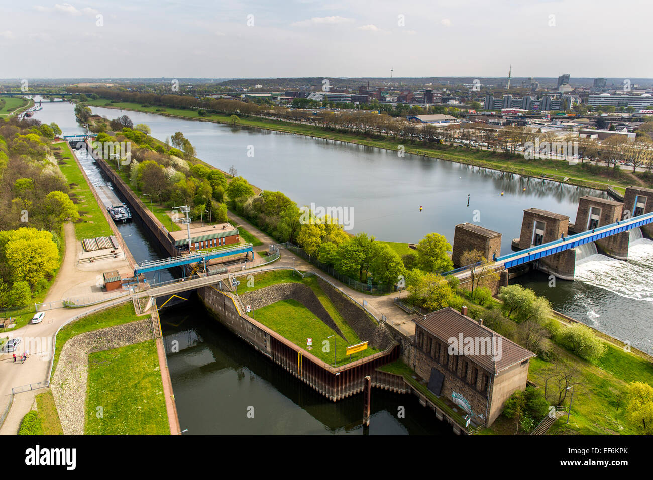 Ruhr lock at Duisburg-Meidrich, connects the Ruhr to the Rhine-Herne Canal and the River Rhine, 311 meters long Stock Photo