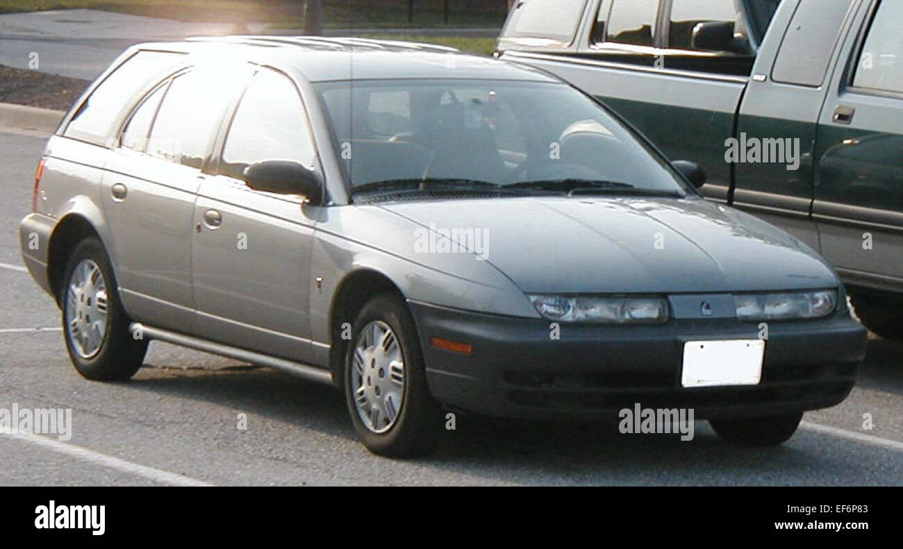 The Saturn SW is a compact station wagon that emphasizes practicality ...