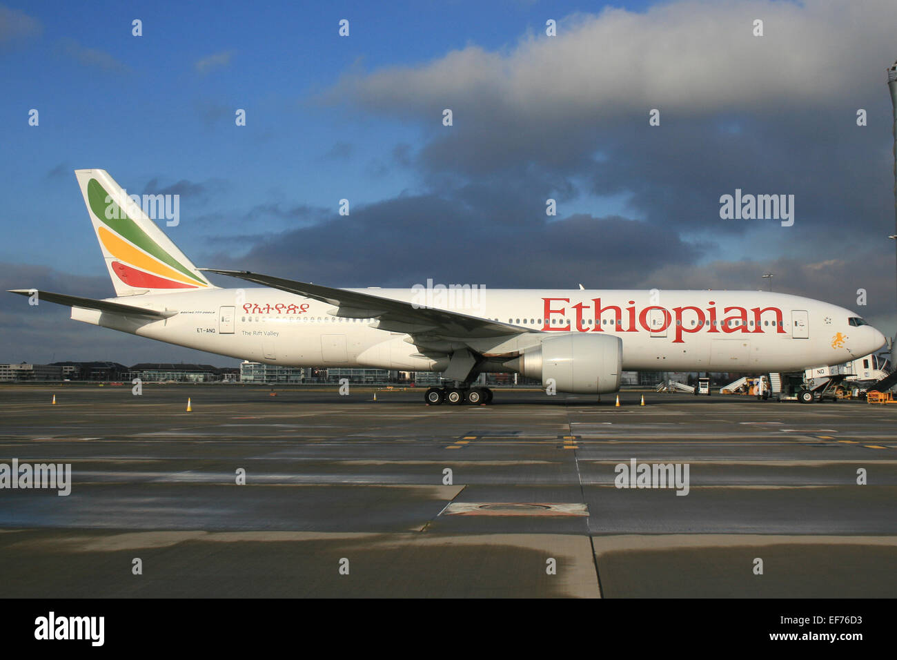 ETHIOPIAN AIRLINES BOEING 777 Stock Photo