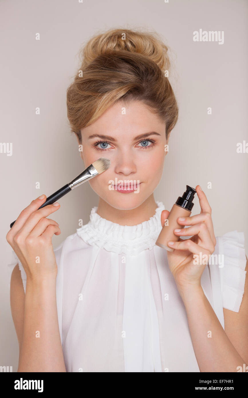 Woman close up eyes hi-res stock photography and images - Alamy