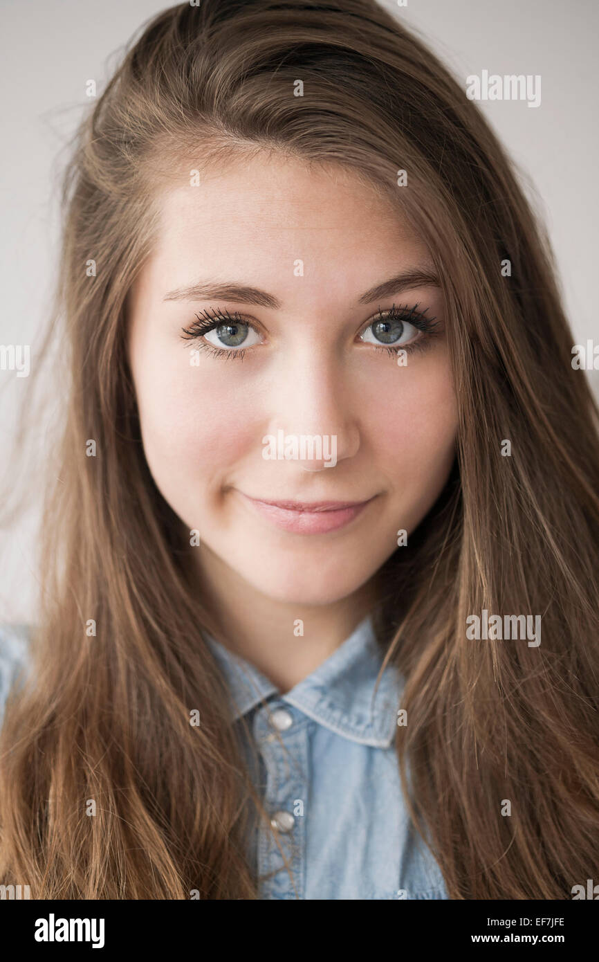 Portrait of a happy teenage girl Stock Photo - Alamy