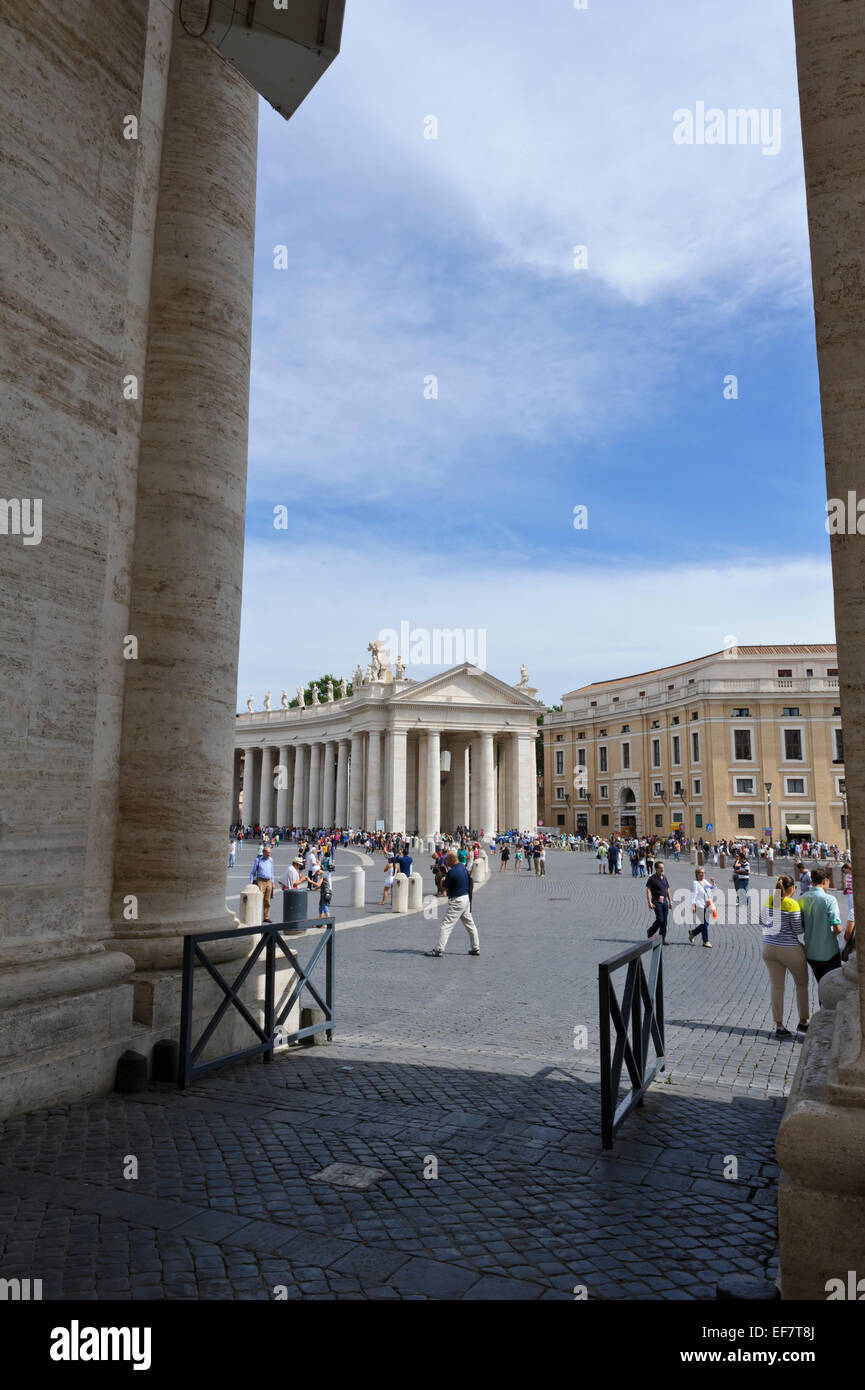 Pillar square hi-res stock photography and images - Alamy