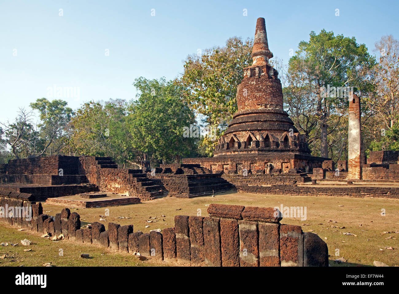 Buddhist stupa inside the Kamphaeng Phet Historical Park, Northern Thailand Stock Photo