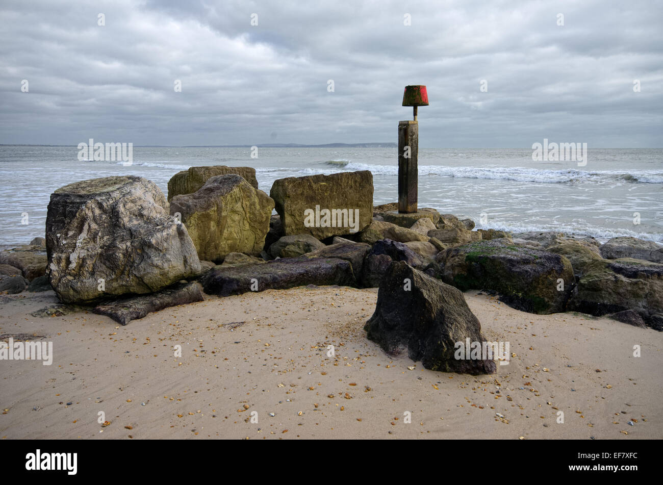 Solent beach hengistbury head hi-res stock photography and images - Alamy