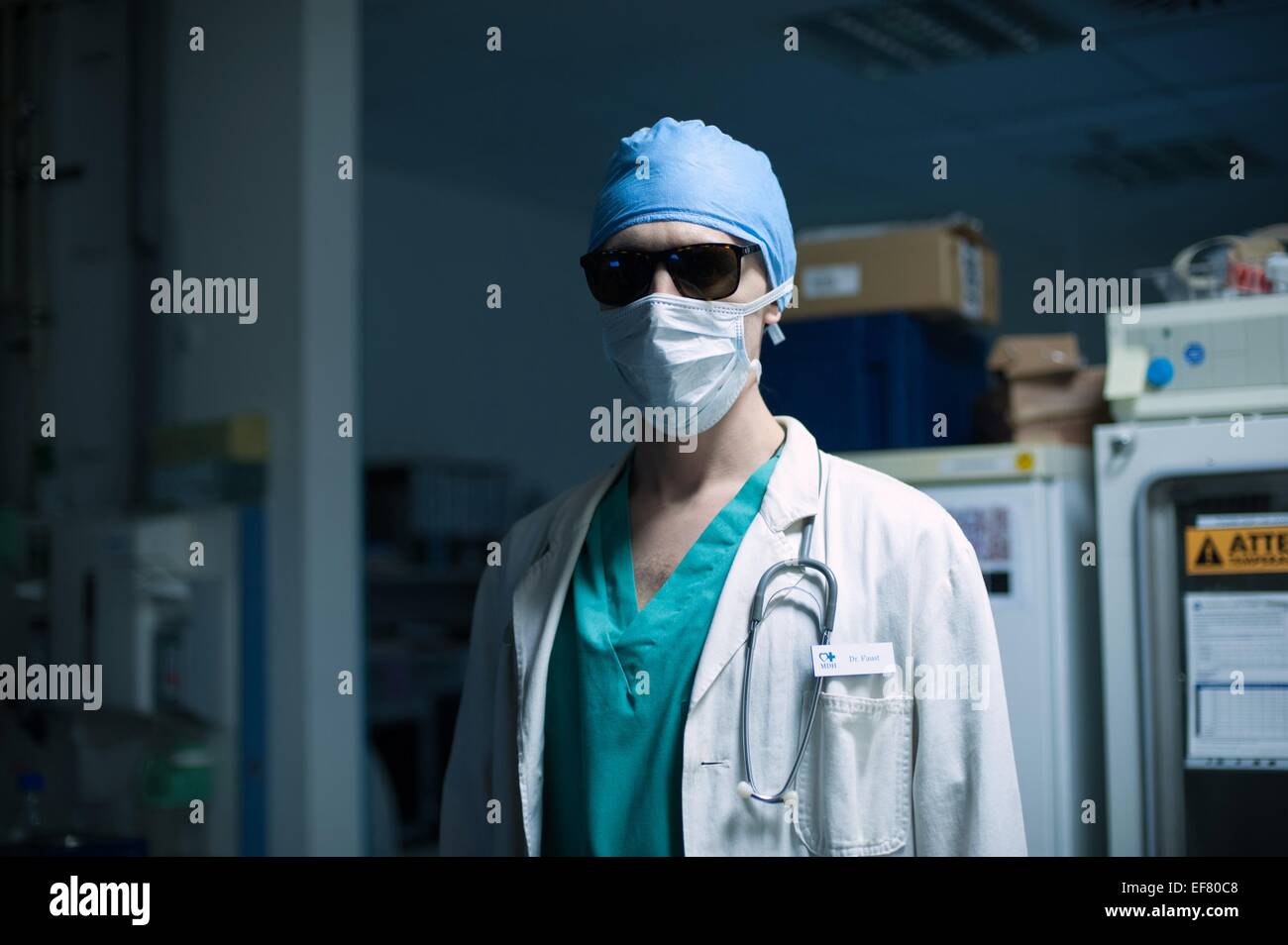 Tom Hiddleston Only Lovers Left Alive 13 Stock Photo Alamy