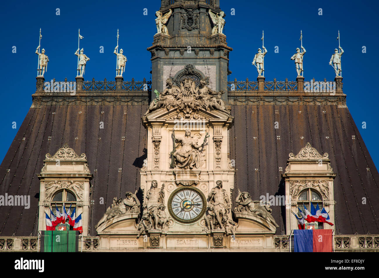 Detail view on rooftop of Hotel de Ville, Paris, France Stock Photo Alamy