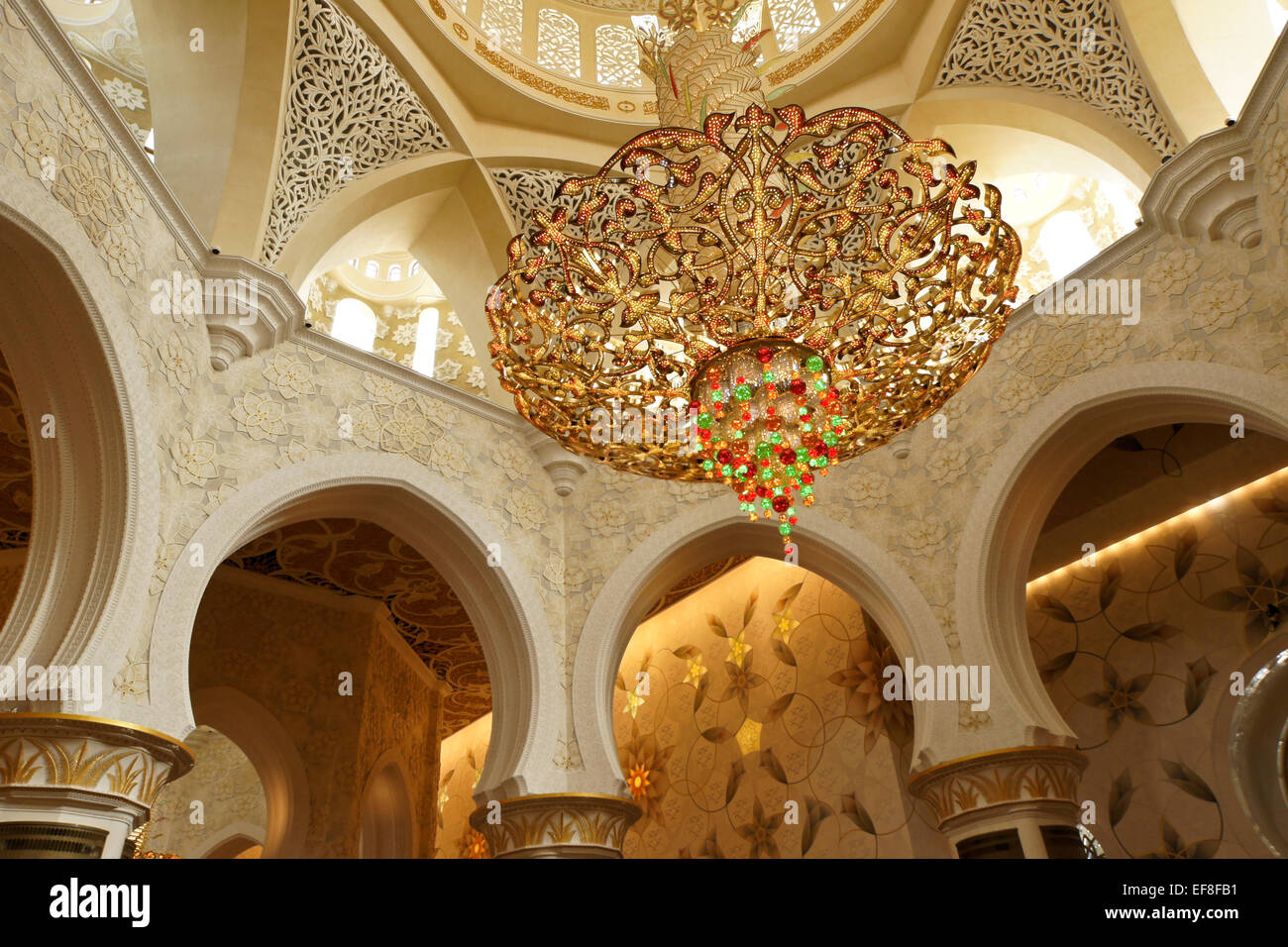 Interior of Sheikh Zayed bin Sultan al-Nahyan Mosque (Grand Mosque