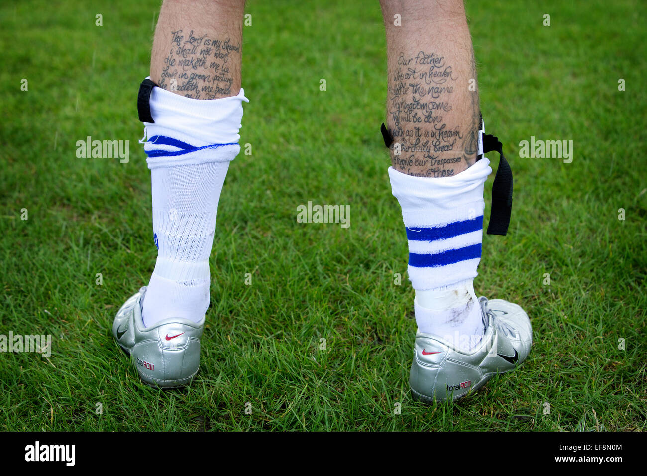 Footballers legs hires stock photography and images Alamy