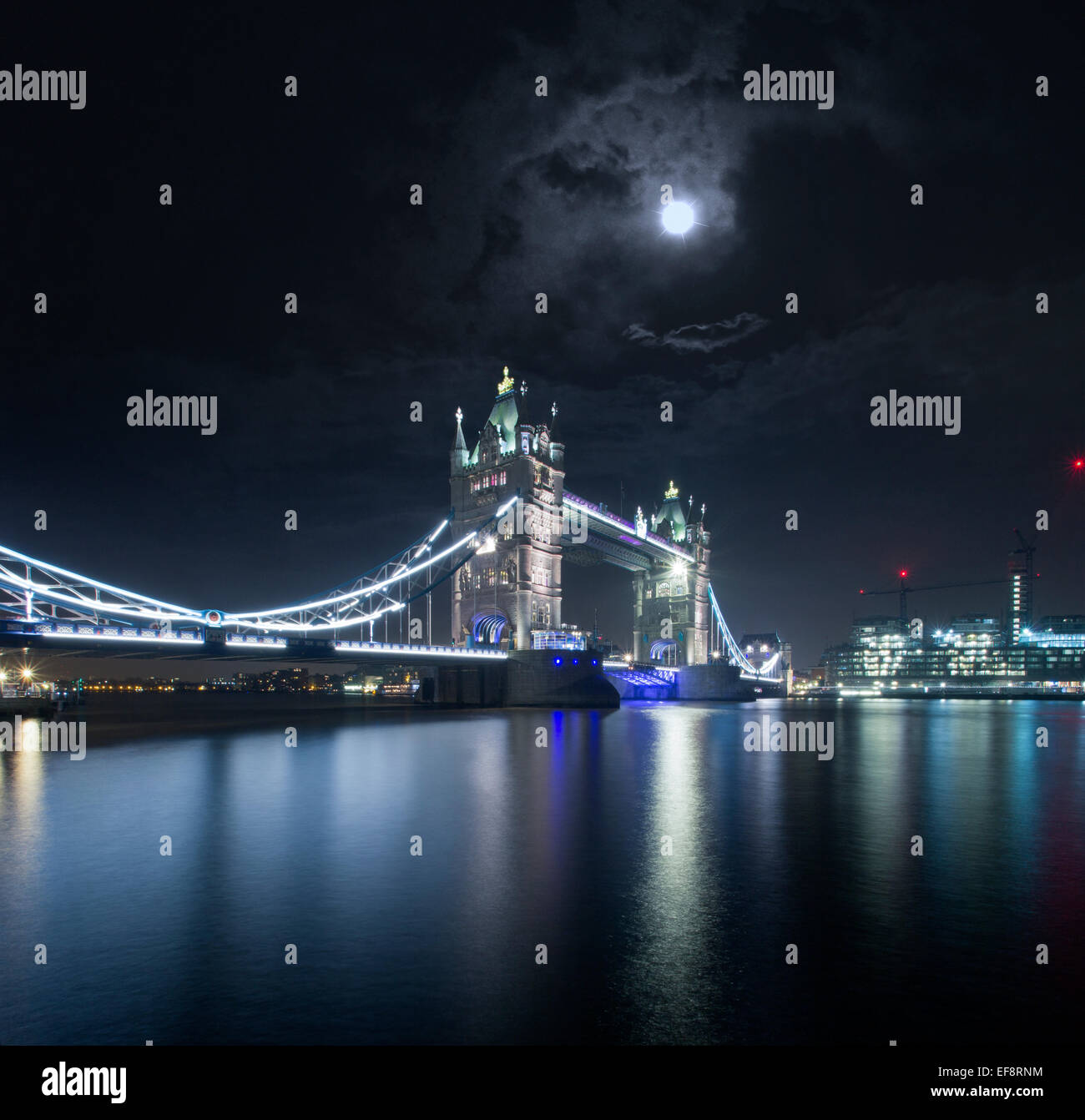 UK, England, London, Night view of Tower Bridge Stock Photo