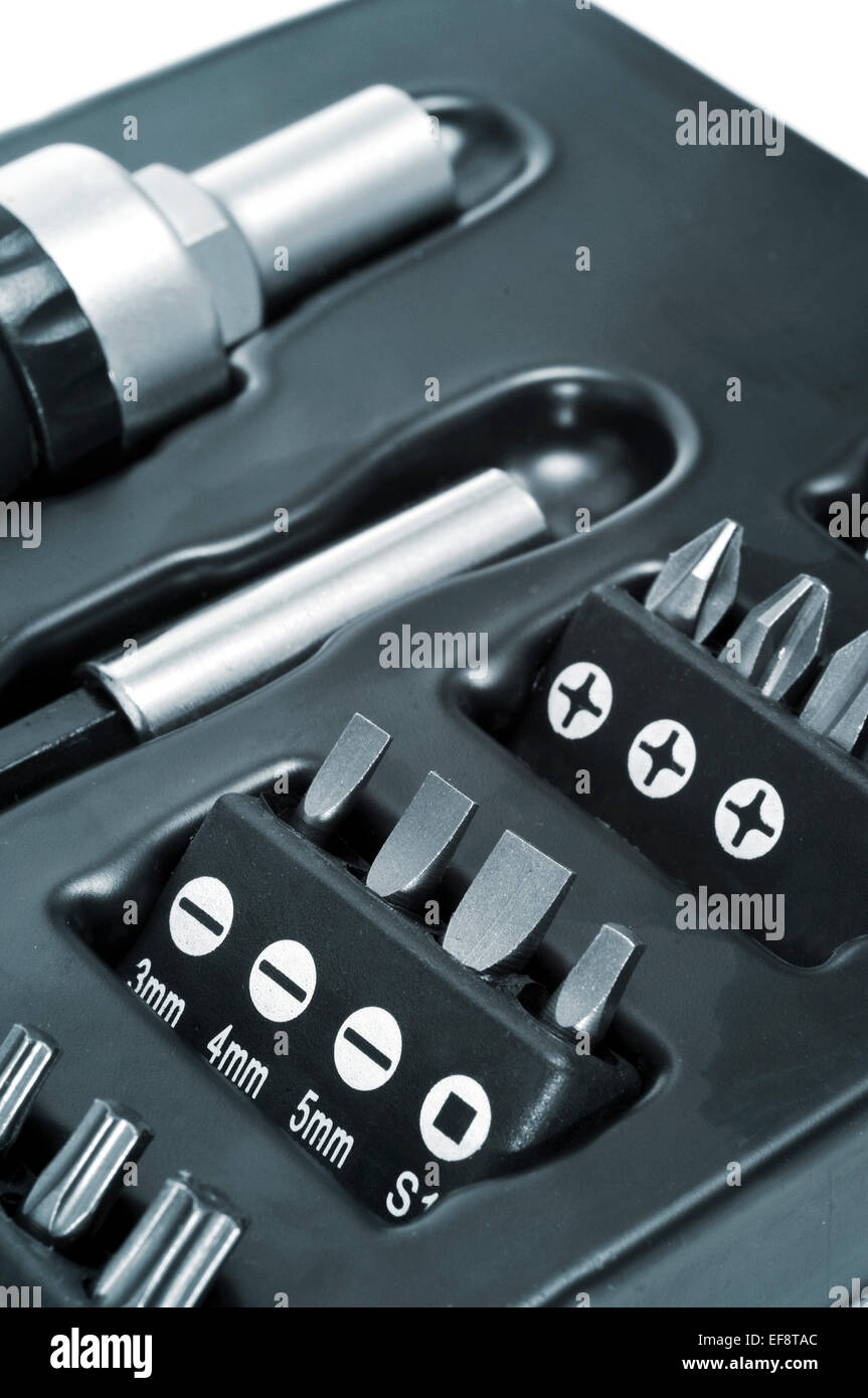 closeup of a set of detachable tip screwdriver and screwdriver bits