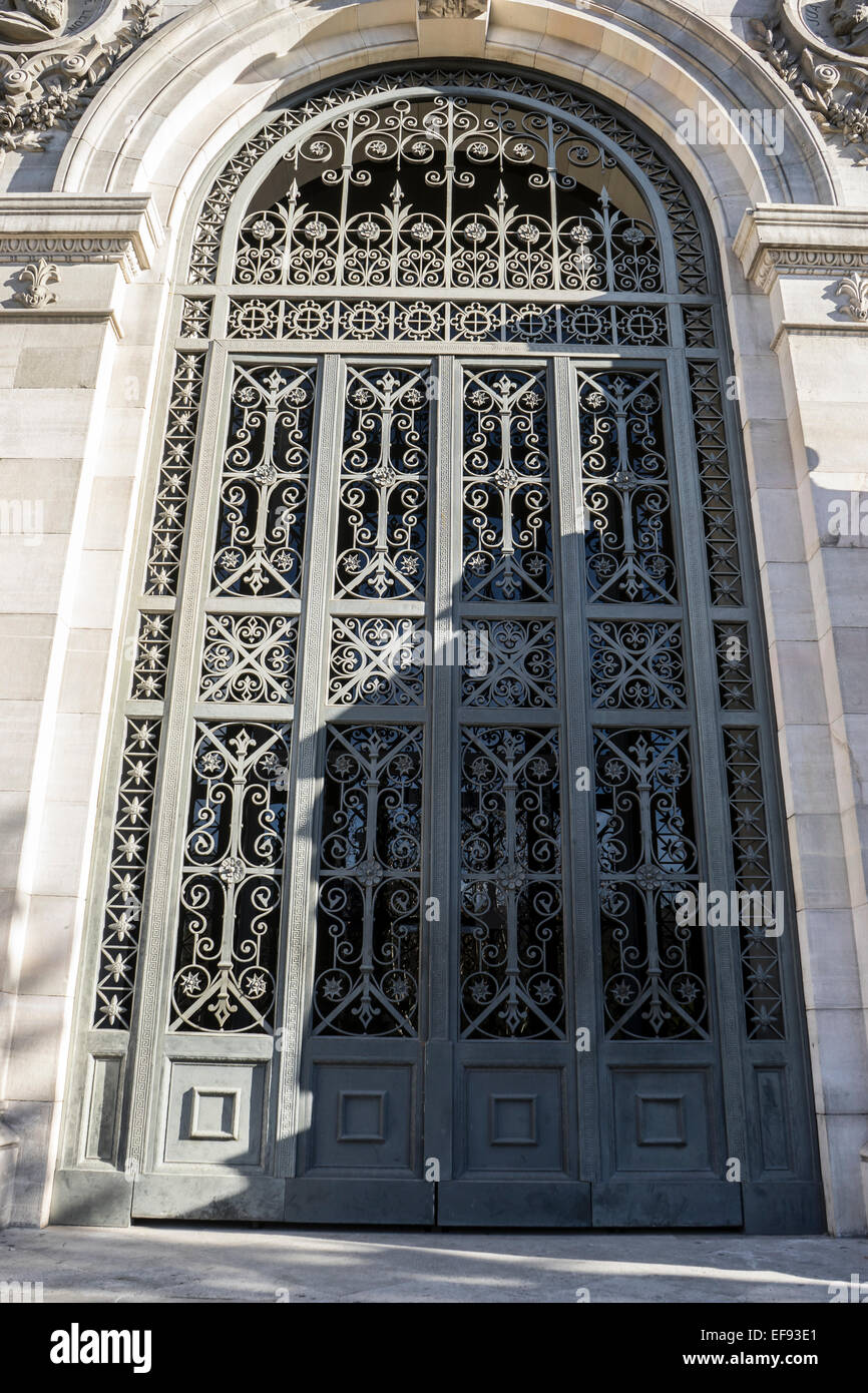 Library metal gate hi-res stock photography and images - Alamy