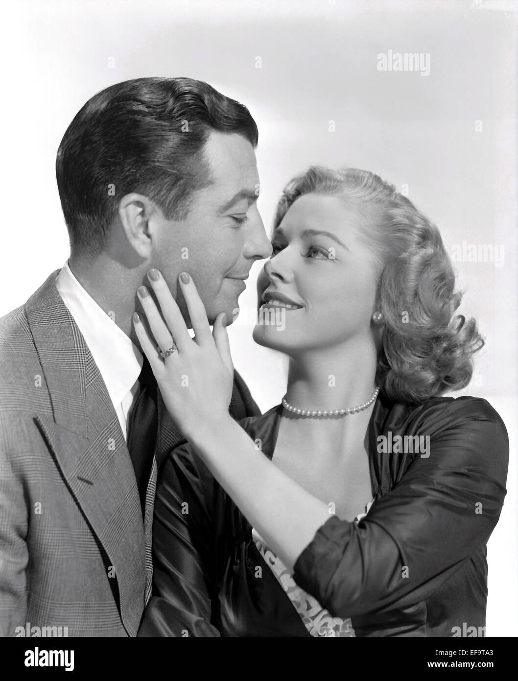 ROBERT TAYLOR & ELEANOR PARKER ABOVE AND BEYOND (1952 Stock Photo ...