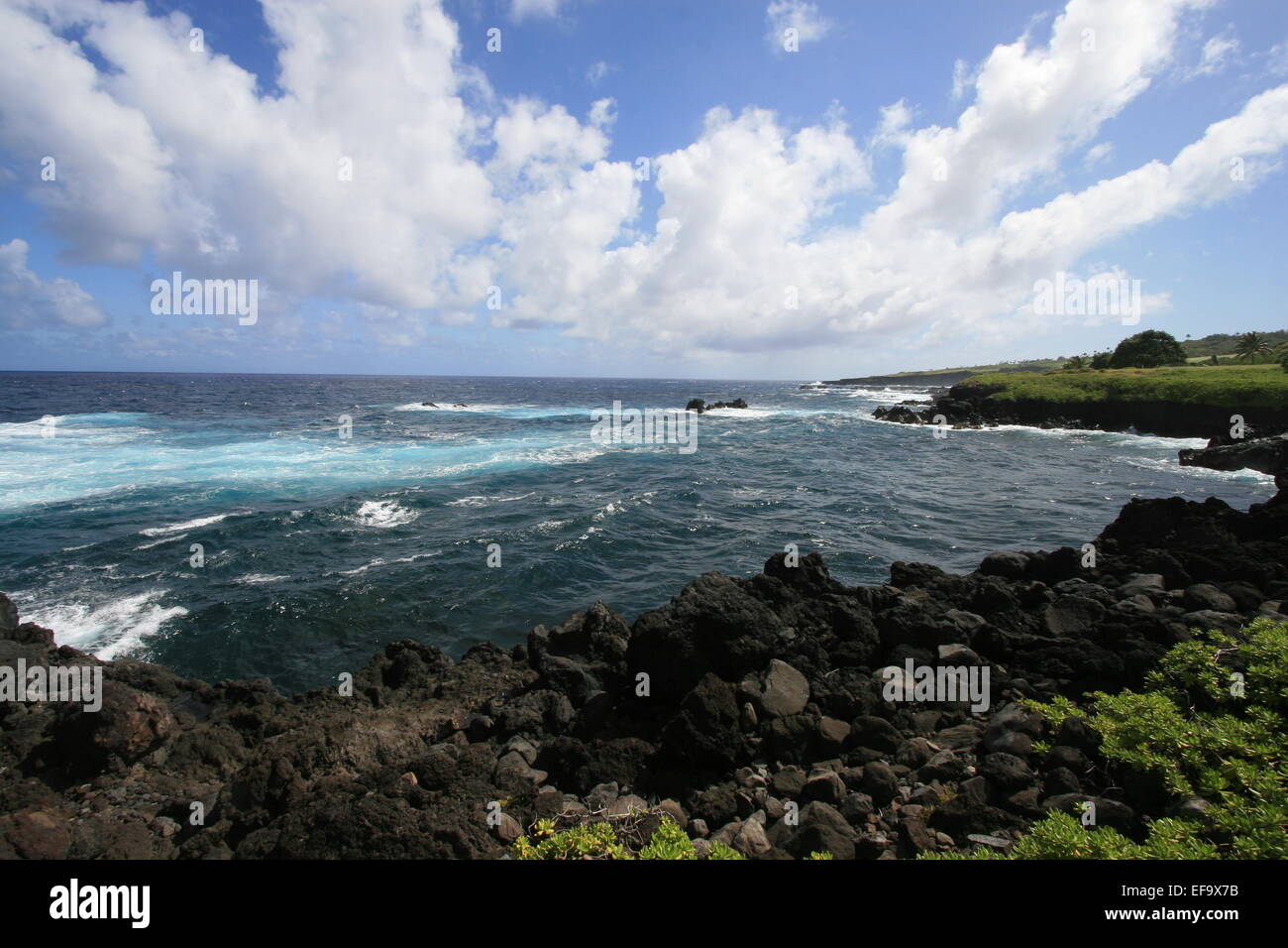 Blue sky hawaii hi-res stock photography and images - Alamy
