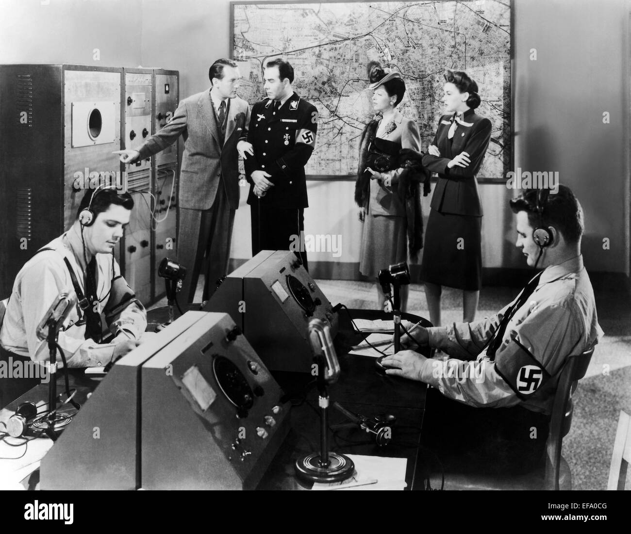 GEORGE SANDERS, FREDERIC BRUNN, MARGUERITE CHAPMAN, GALE SONDERGAARD, APPOINTMENT IN BERLIN, 1943 Stock Photo