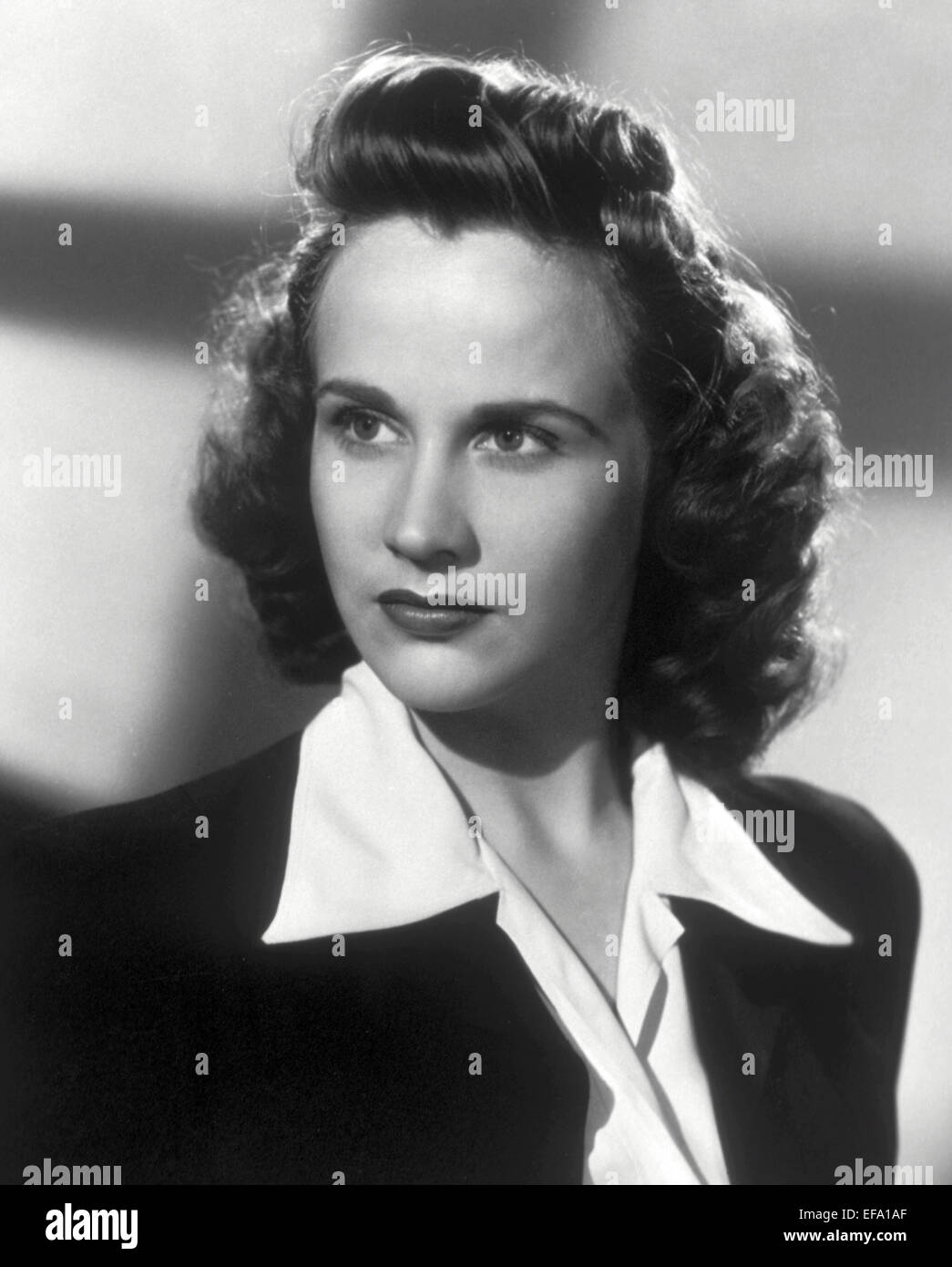 KIM HUNTER WHEN STRANGERS MARRY (1944) Stock Photo