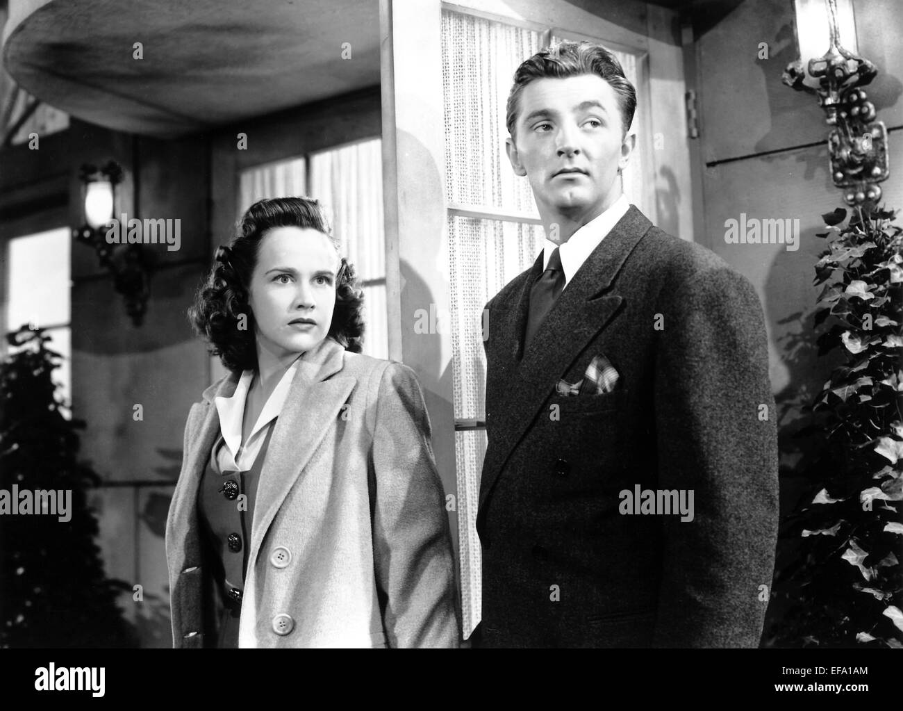 KIM HUNTER, ROBERT MITCHUM, WHEN STRANGERS MARRY, 1944 Stock Photo - Alamy