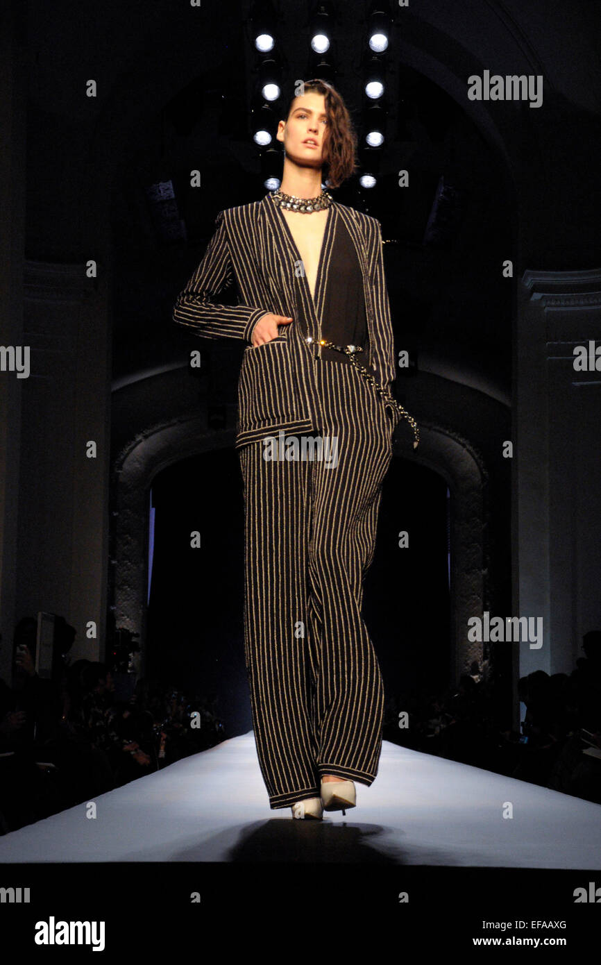Jean Paul Gaultier Haute Couture Fashion Show in Paris, France. On January  28, 2015./picture alliance Stock Photo - Alamy