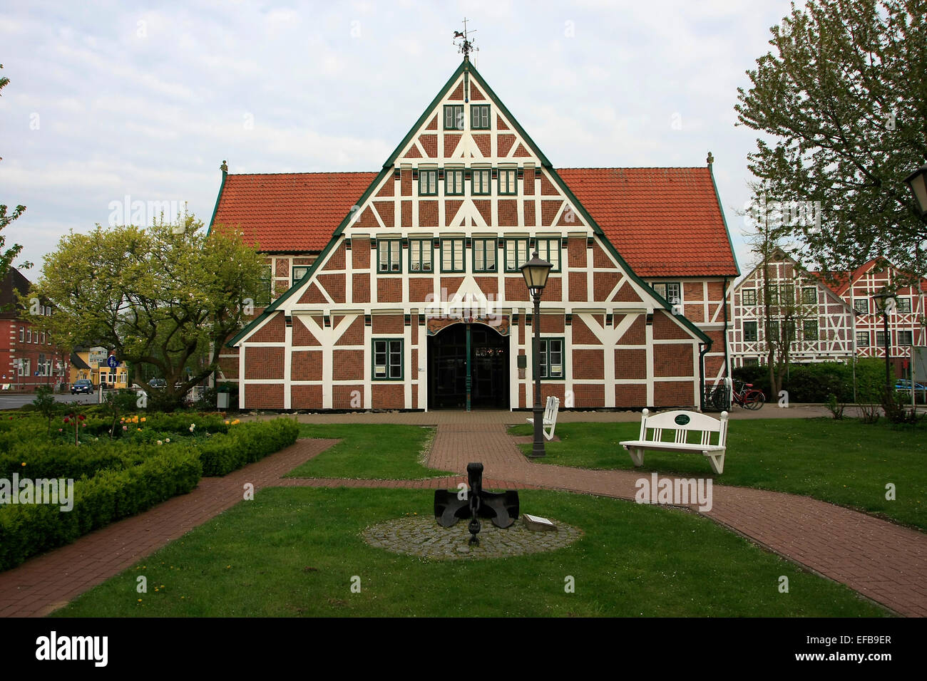 The Town hall of York (Jork). The Town Hall is the former Gräfenhof and a historic half-timbered house in the city of York. York is a town in Lower Saxony and the center of the Altes Land. Photo: Klaus Nowottnick Date: May 22, 2014 Stock Photo