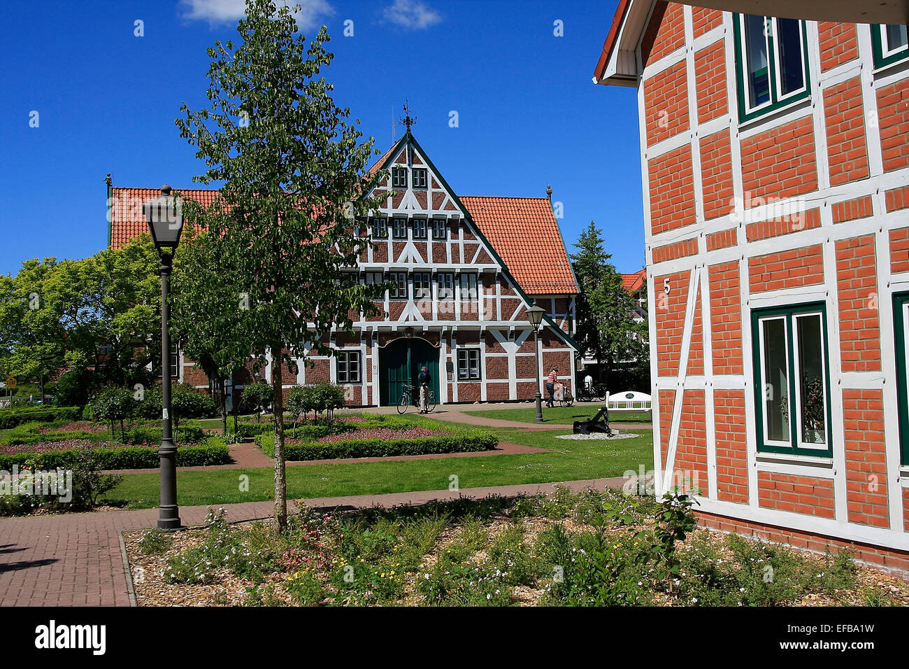 The Town hall of York (Jork). The Town Hall is the former Gräfenhof and a historic half-timbered house in the city of York. York is a town in Lower Saxony and the center of the Altes Land. Photo: Klaus Nowottnick Date: May 23, 2009 Stock Photo