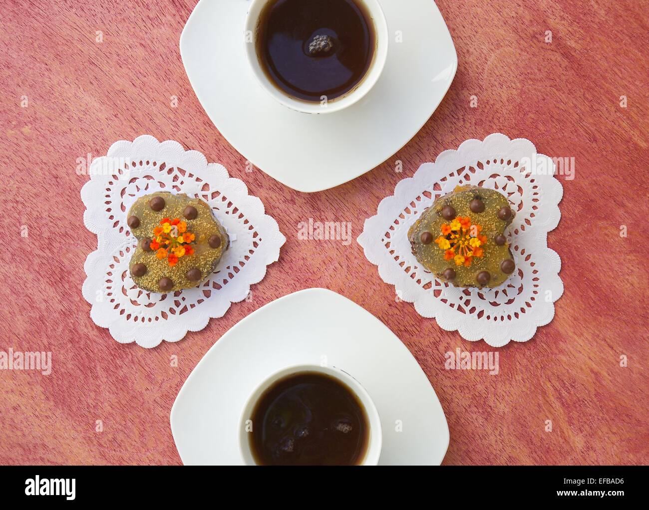 Two coffee cups heart hi-res stock photography and images - Alamy