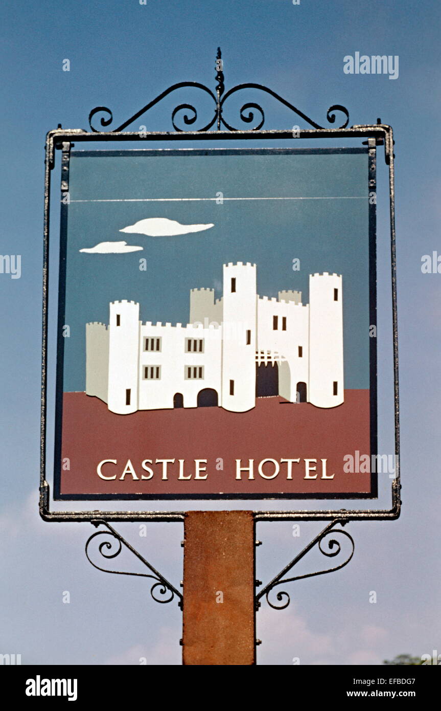 Old Pub Signs, The Castle Hotel, Tunbridge Wells, Kent, Britain - 1960'S Stock Photo