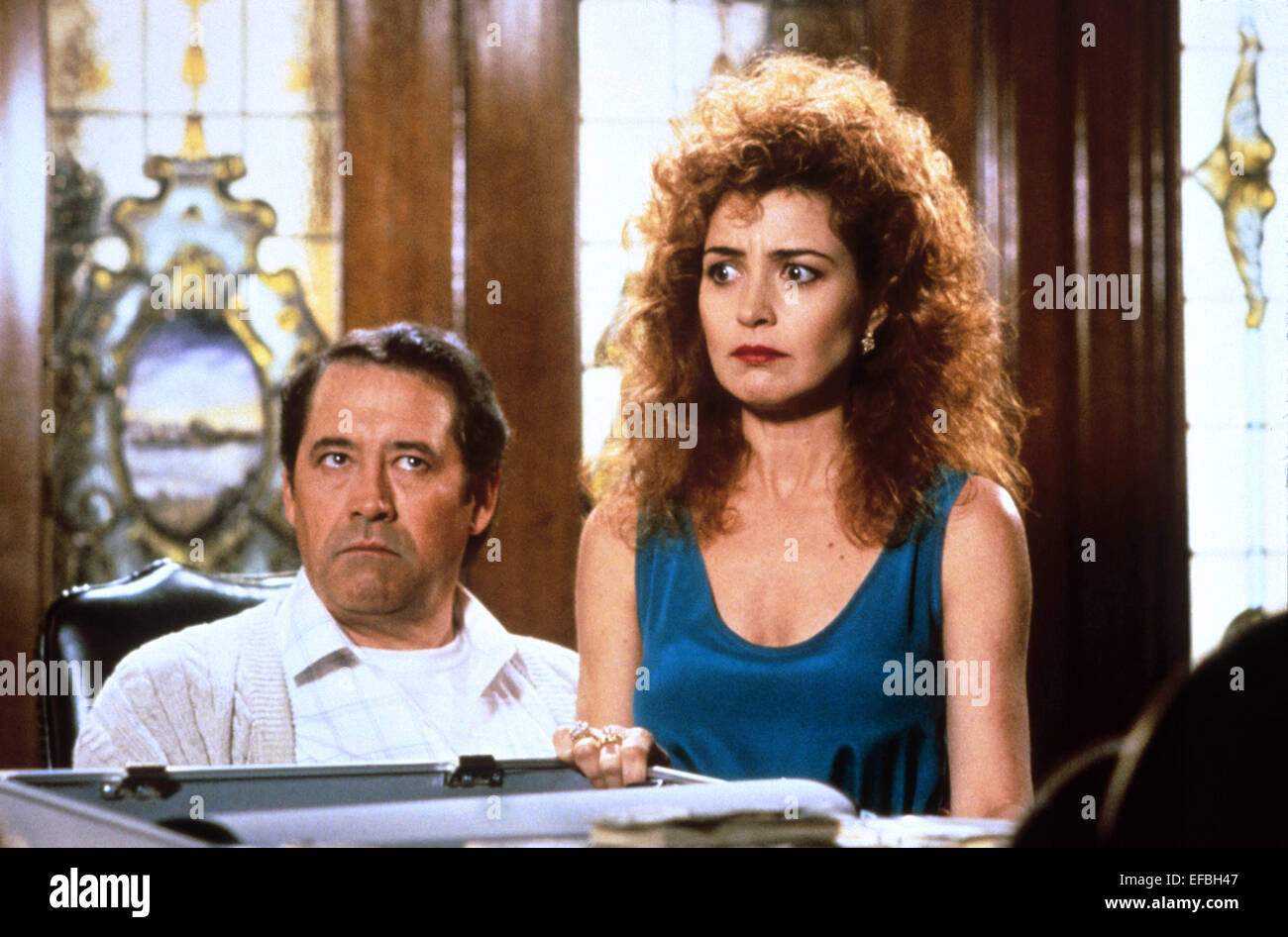 Barry Corbin Annie Potts Who S Harry Crumb 1989 Stock Photo Alamy
