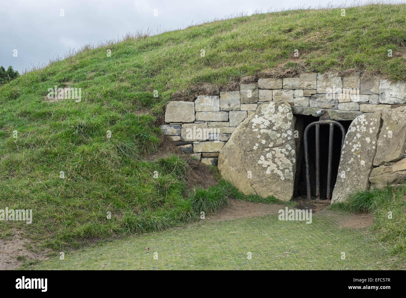 Ancient stone structure in Ireland Stock Photo Alamy